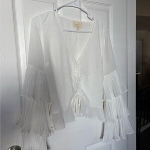Elegant White Pleated Sleeve Blouse